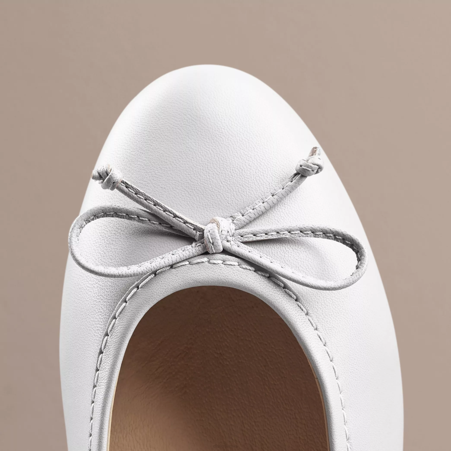 Clarks fawna lelija H2XV252 balta oda