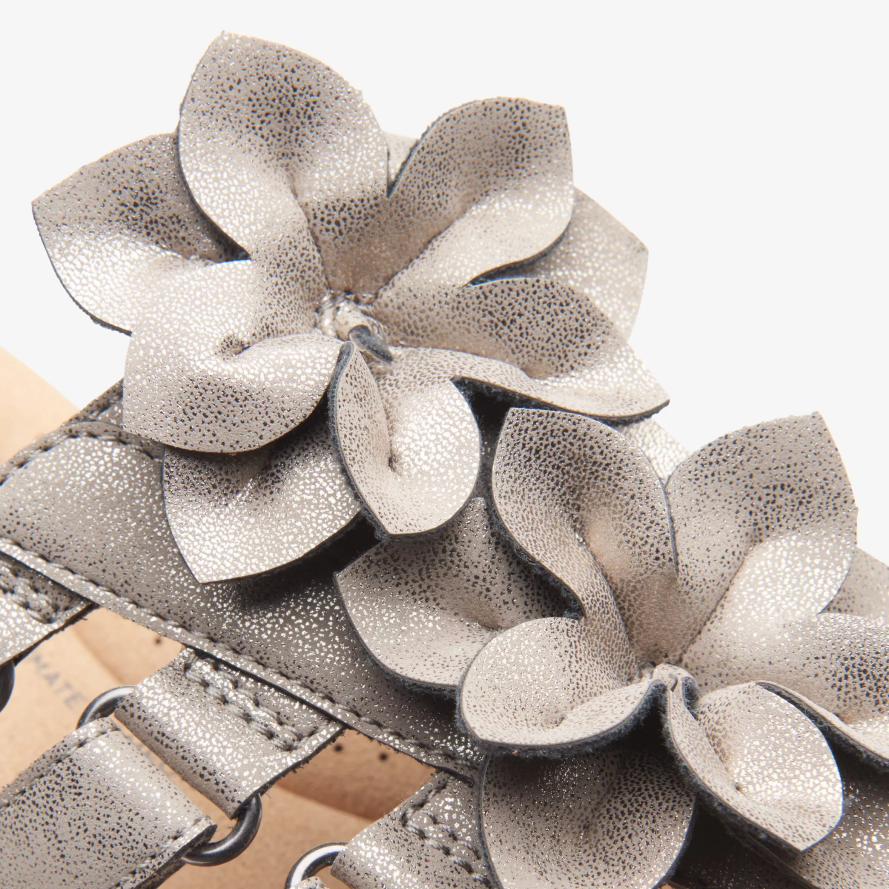 Clarks Elizabelle Mae H2XV375 alavo metalo