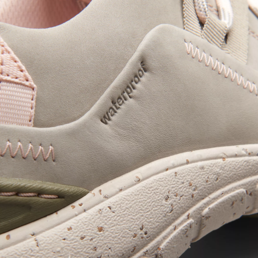 Clarks bangų diapazonas H2XV343 akmens nubukas