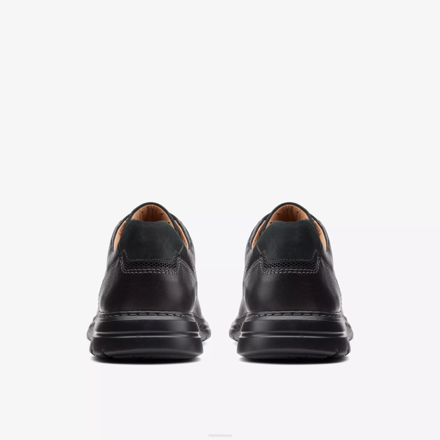 Clarks žiauriu tempu H2XV764 juoda oda