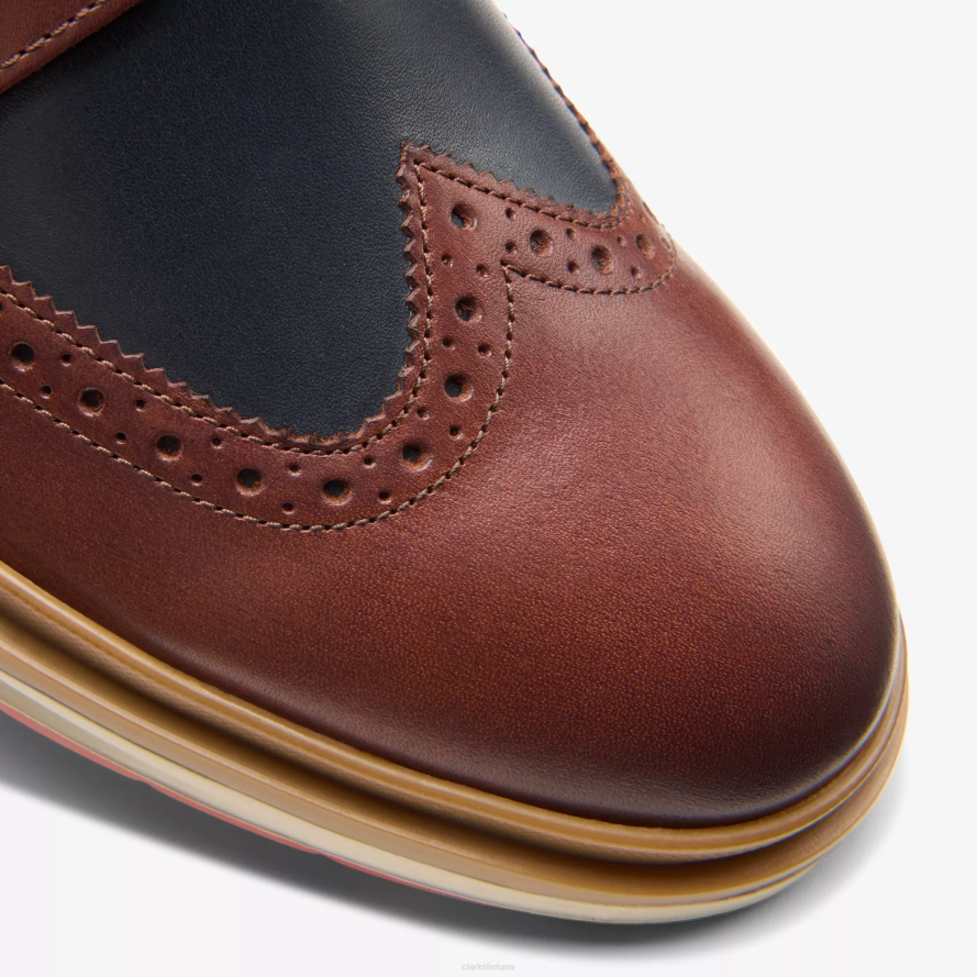 Clarks kantrijos sparnas H2XV716 britiško įdegio derinys