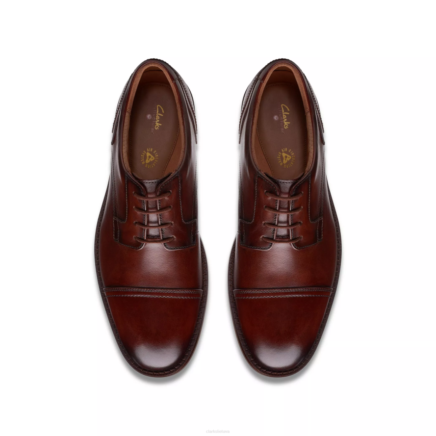 Clarks un hugh kepuraitė H2XV792 raudonmedžio oda